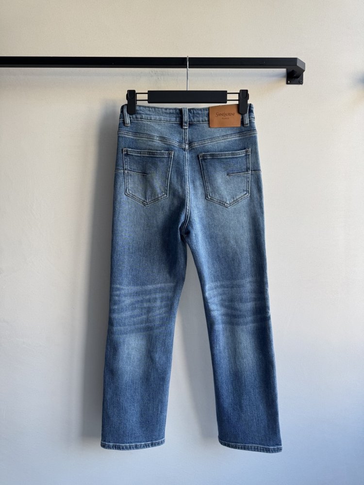 Джинсы женские фото 2