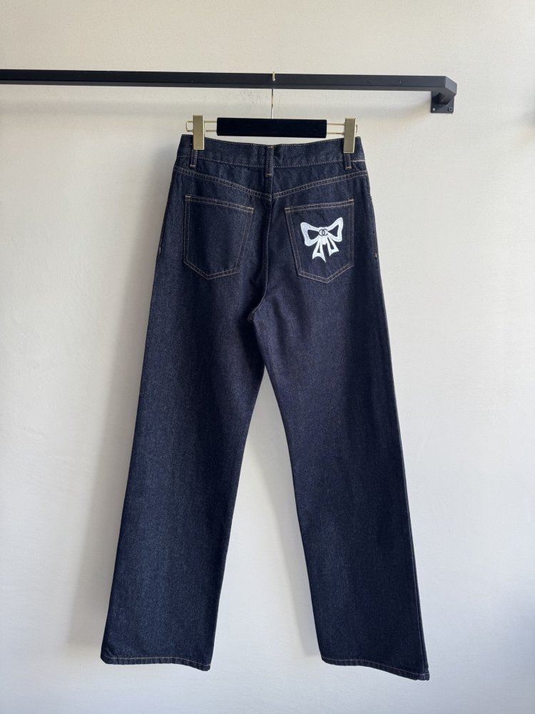 Джинсы женские фото 2