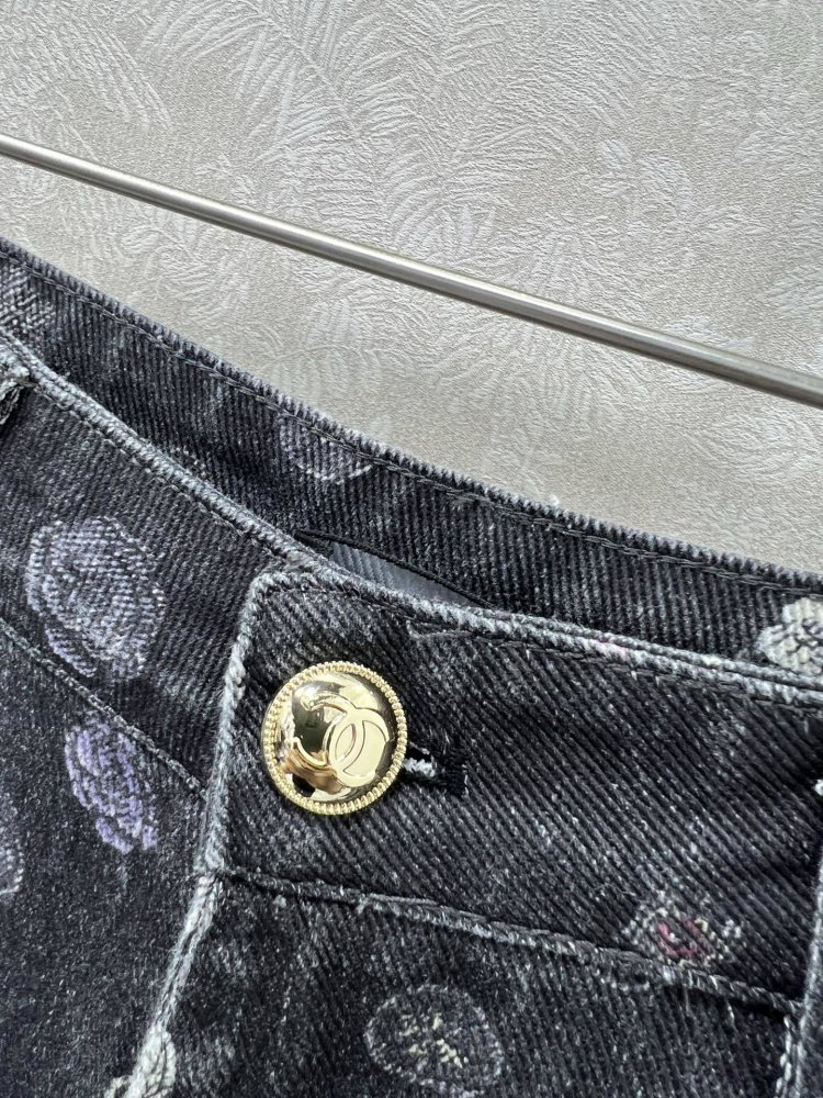 Джинсы женские фото 2