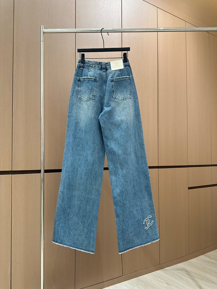 Джинсы женские фото 2