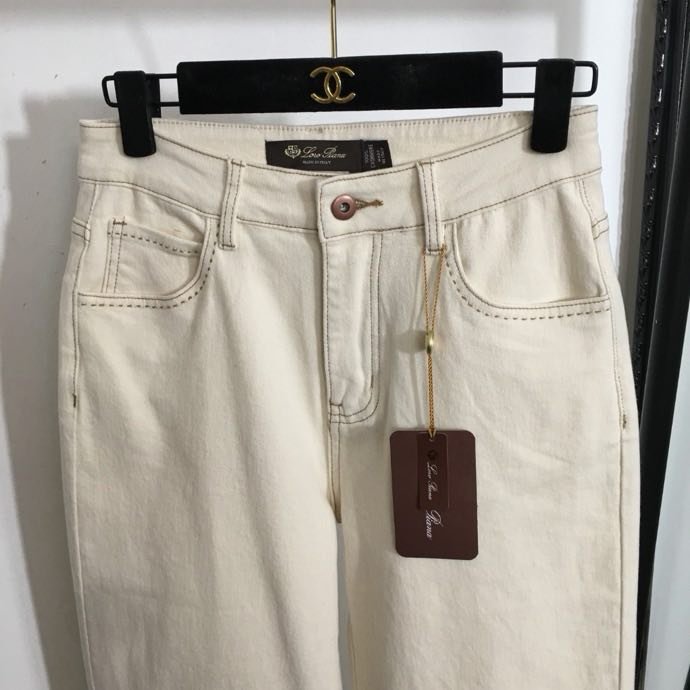 Джинсы женские фото 2