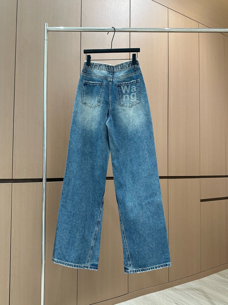 Джинсы женские фото 2