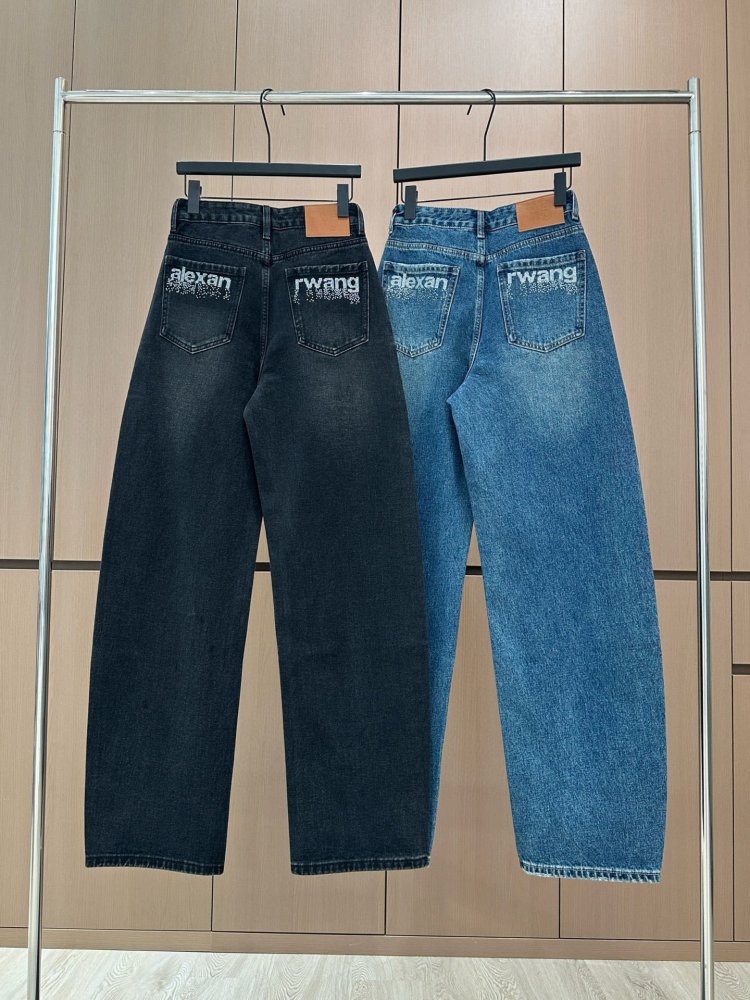 Джинсы женские фото 2