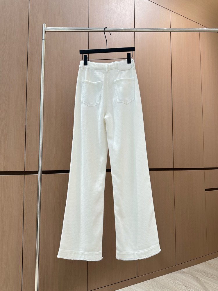 Джинсы женские фото 2