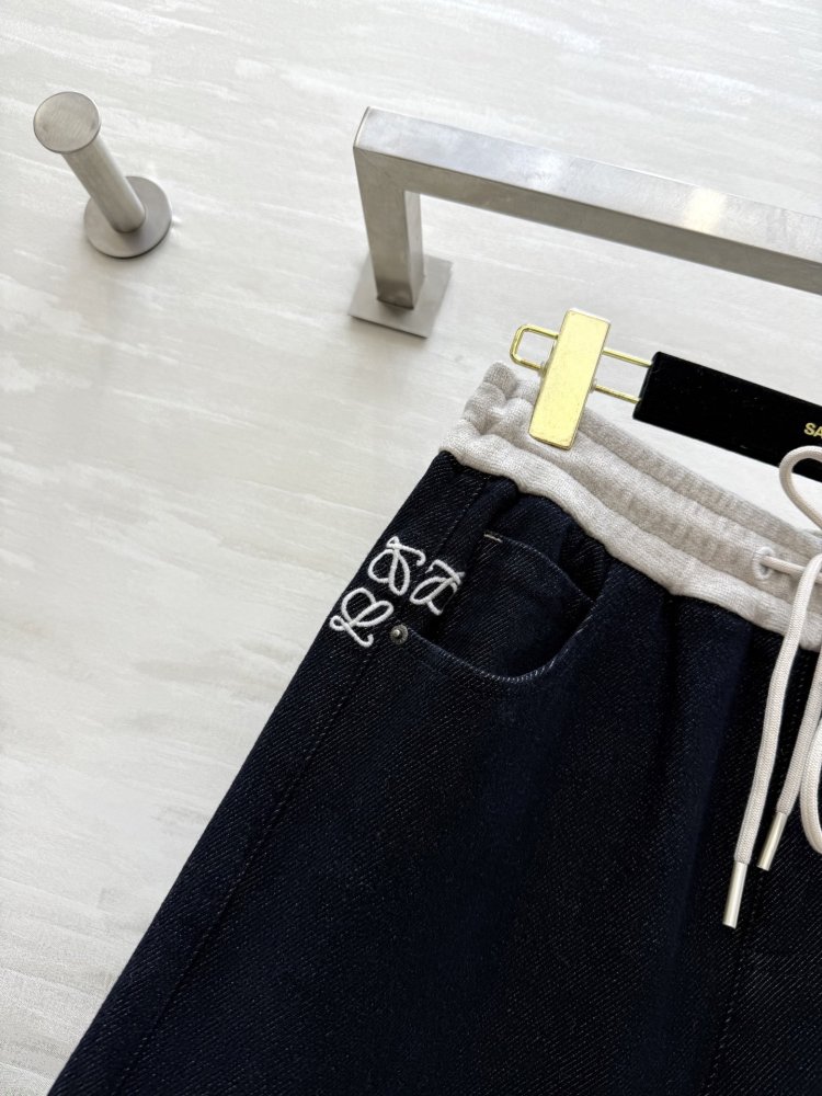 Джинсы женские фото 2