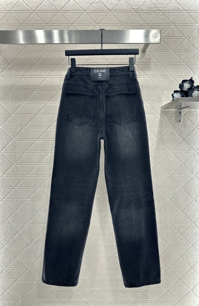 Джинсы женские фото 2