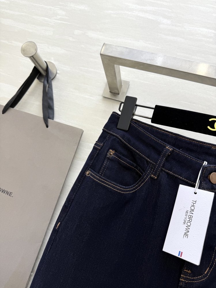 Джинсы женские фото 2