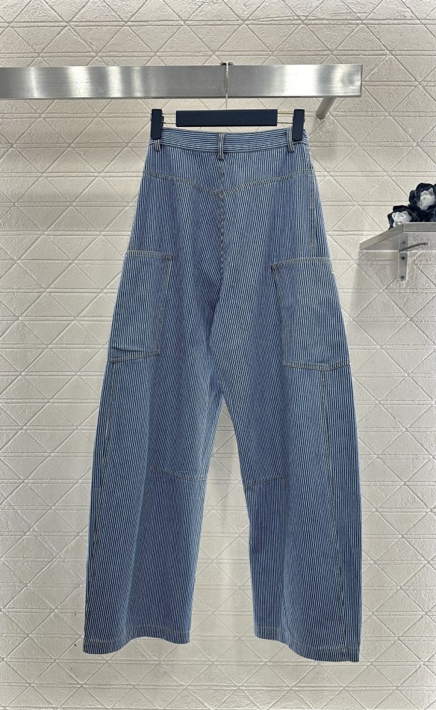 Джинсы женские фото 2