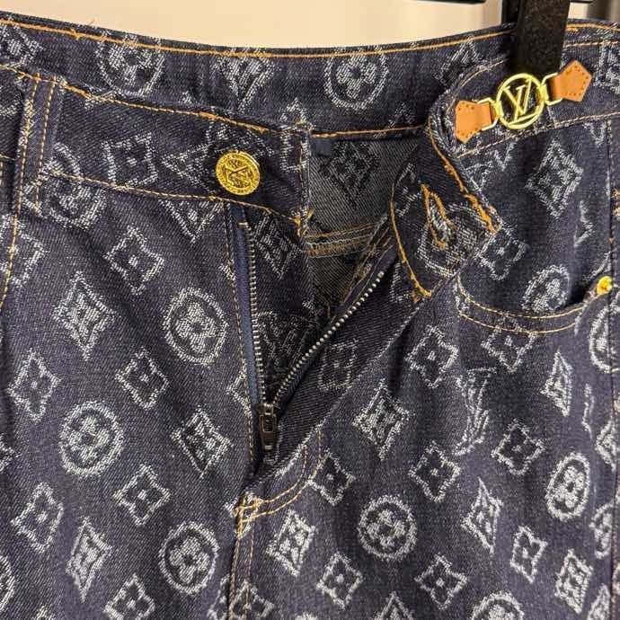 Джинсы женские фото 2