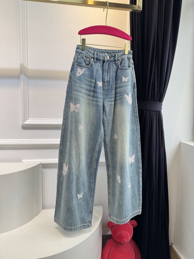 Джинсы женские фото 2