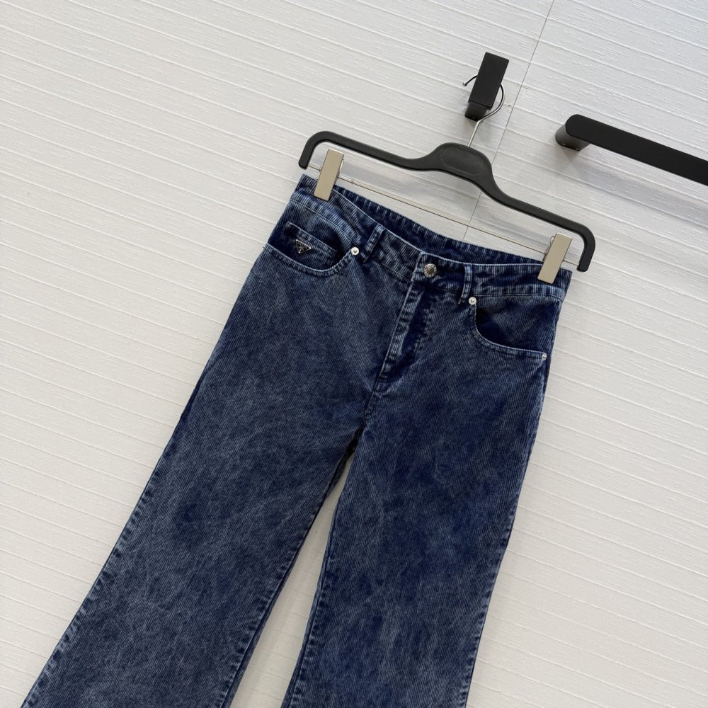 Джинсы женские фото 2