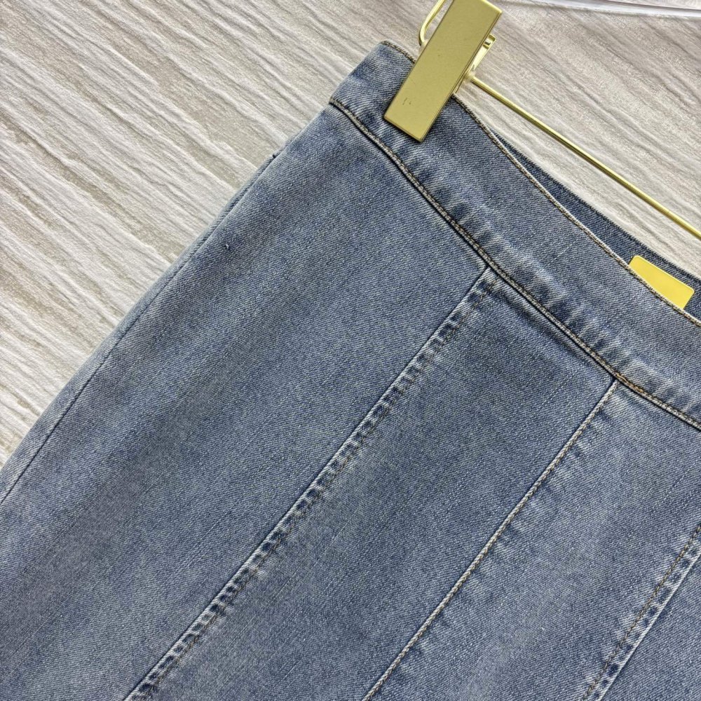 Джинсы женские фото 3