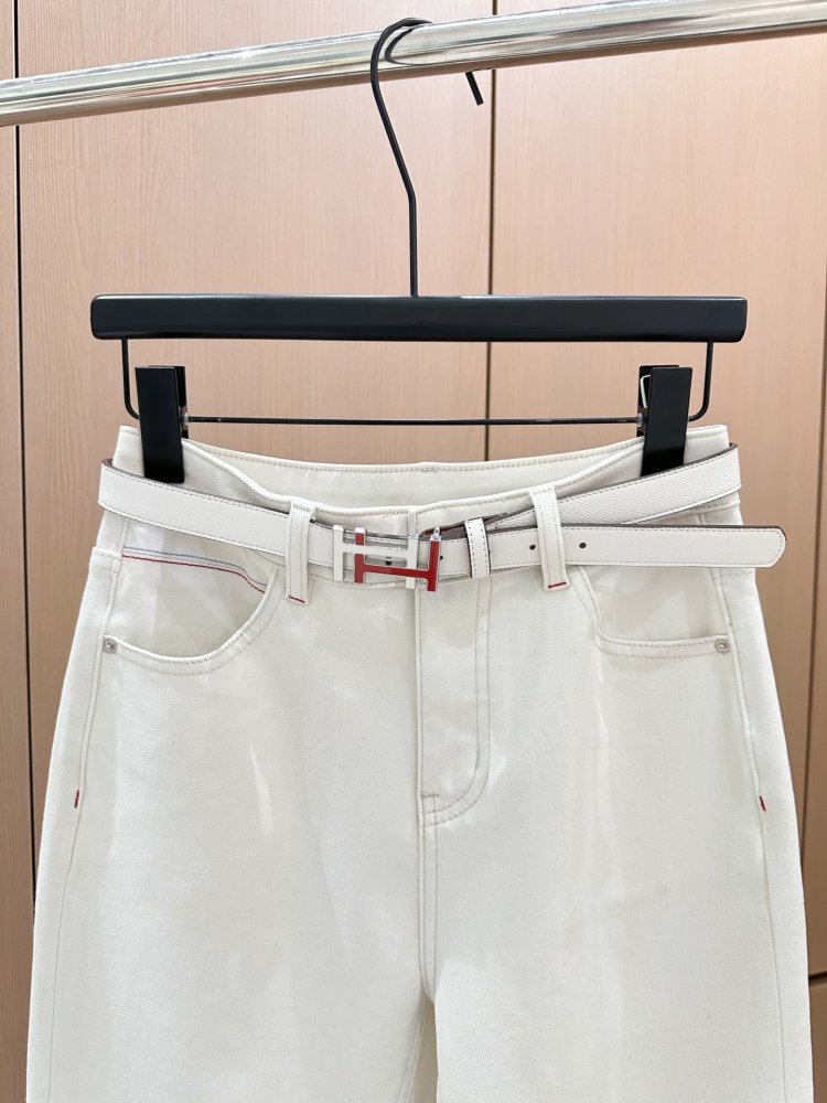 Джинсы женские фото 3