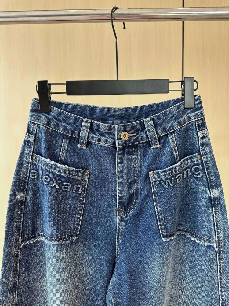 Джинсы женские фото 3