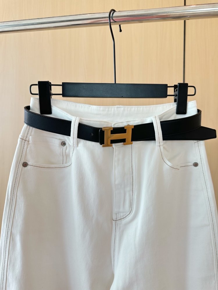 Джинсы женские фото 3