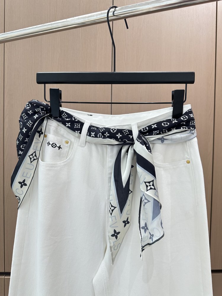 Джинсы женские фото 3