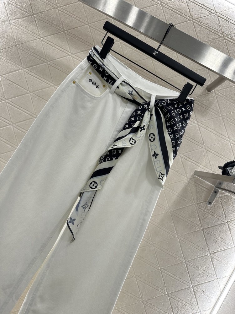 Джинсы женские фото 3