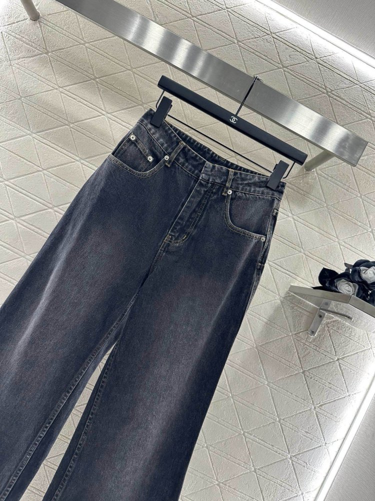 Джинсы женские фото 3