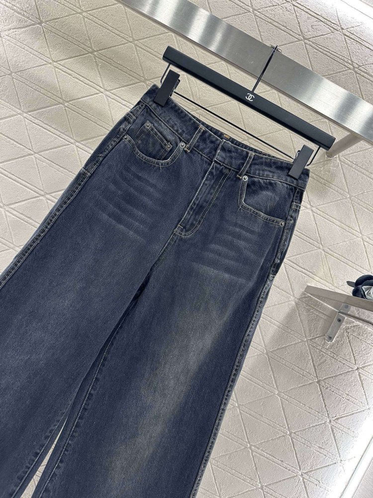 Джинсы женские фото 3