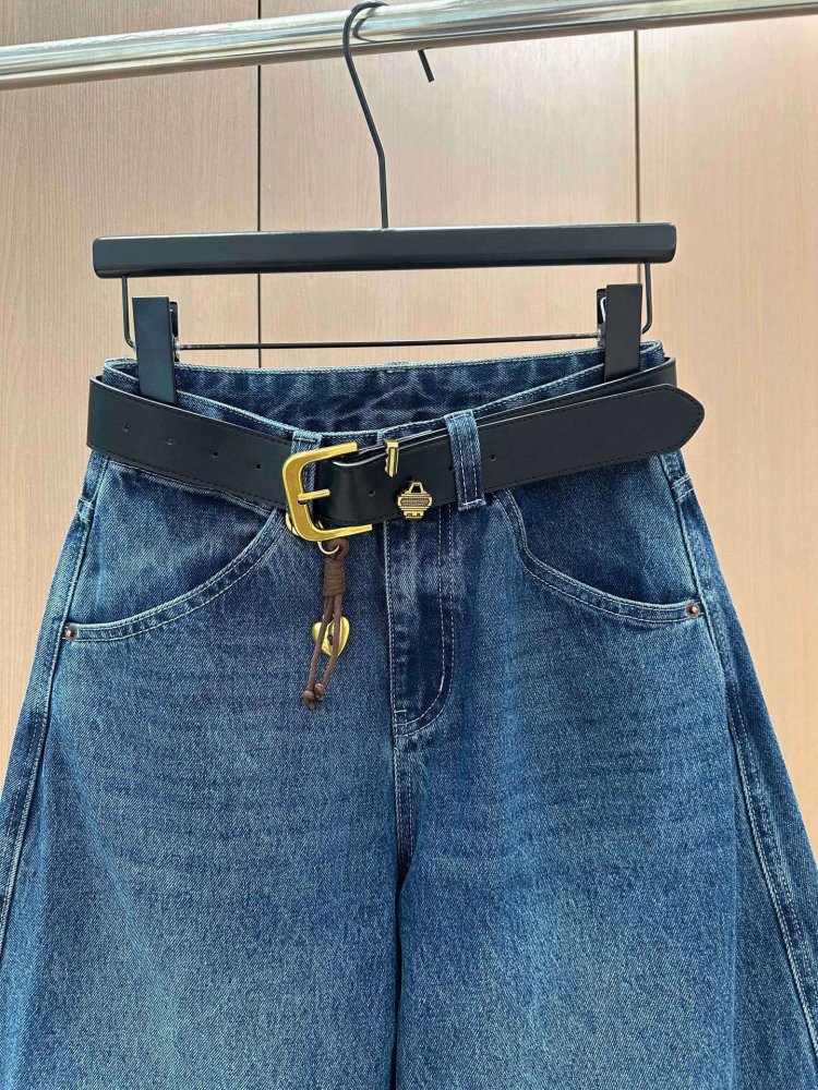 Джинсы женские фото 3