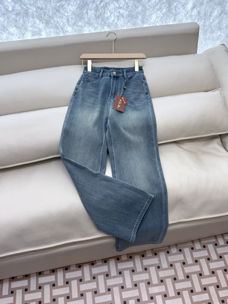 Джинсы женские фото 3