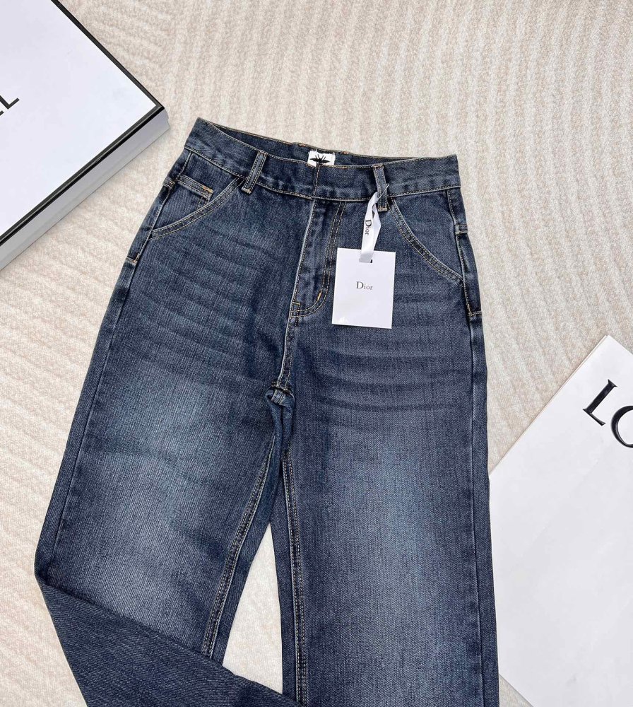 Джинсы женские фото 3