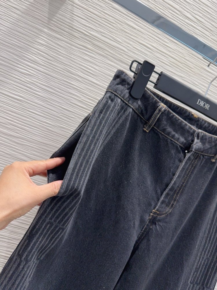 Джинсы женские фото 3