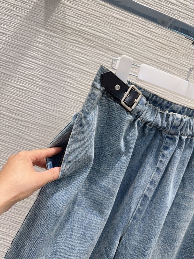 Джинсы женские фото 3