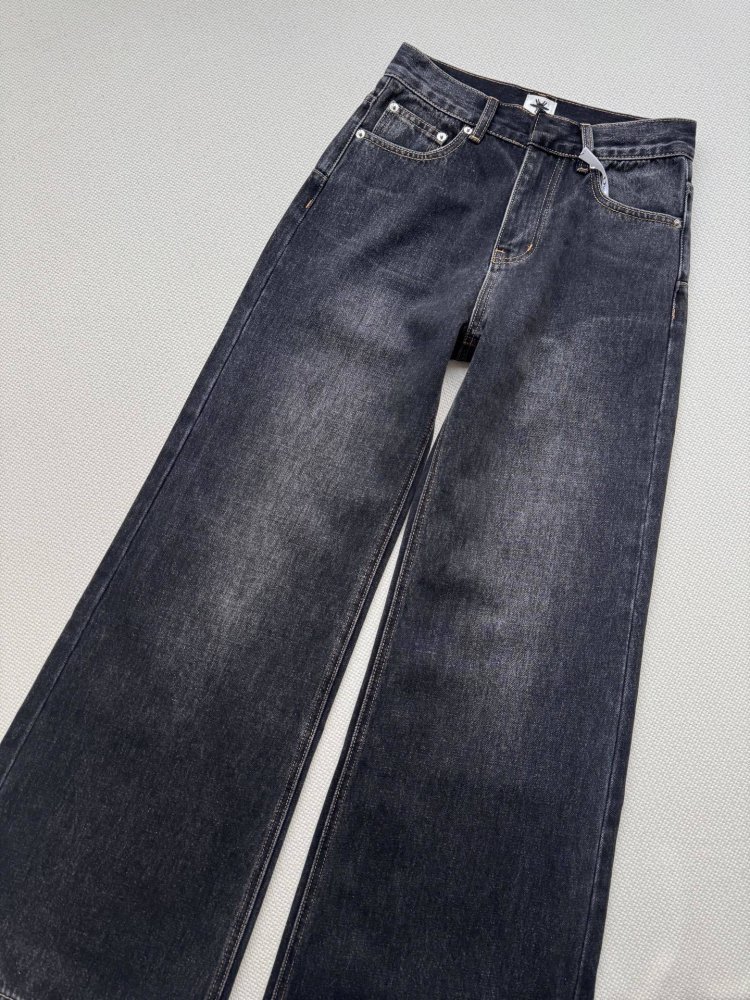 Джинсы женские фото 3