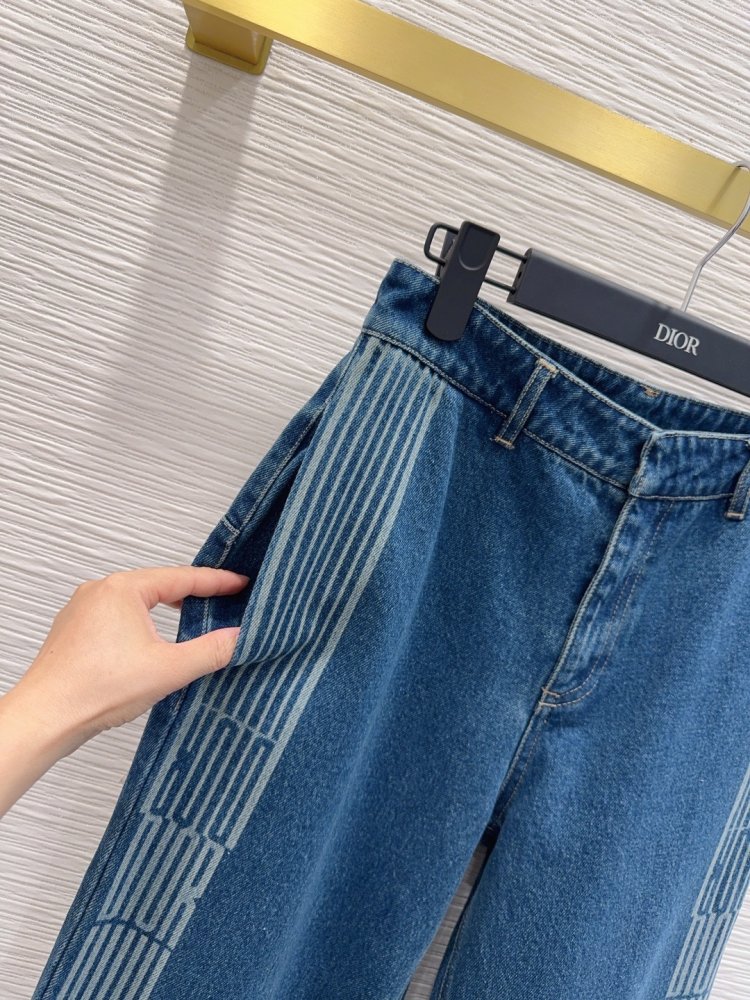 Джинсы женские фото 3