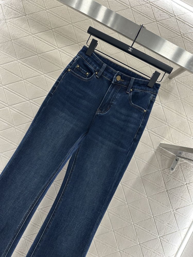 Джинсы женские фото 3