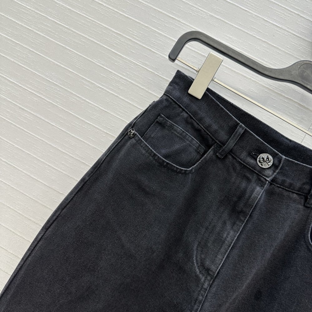 Джинсы женские фото 3