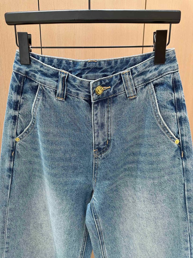 Джинсы женские фото 3