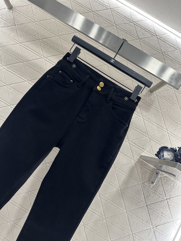 Джинсы женские фото 3