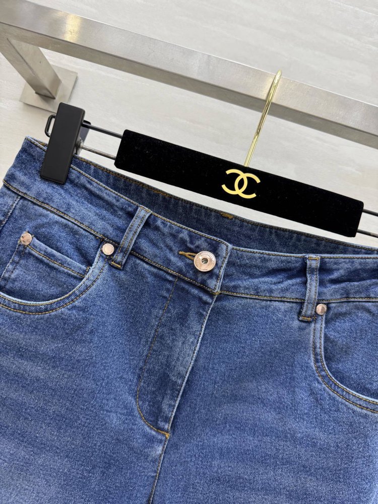 Джинсы женские фото 3