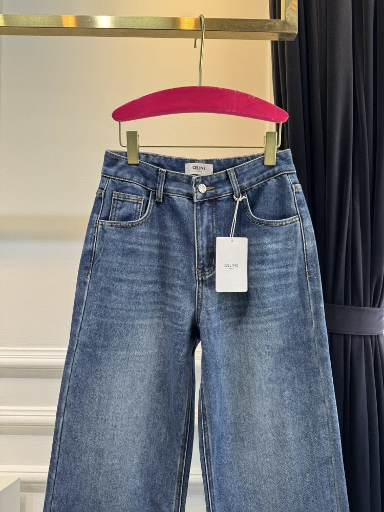 Джинсы женские фото 3