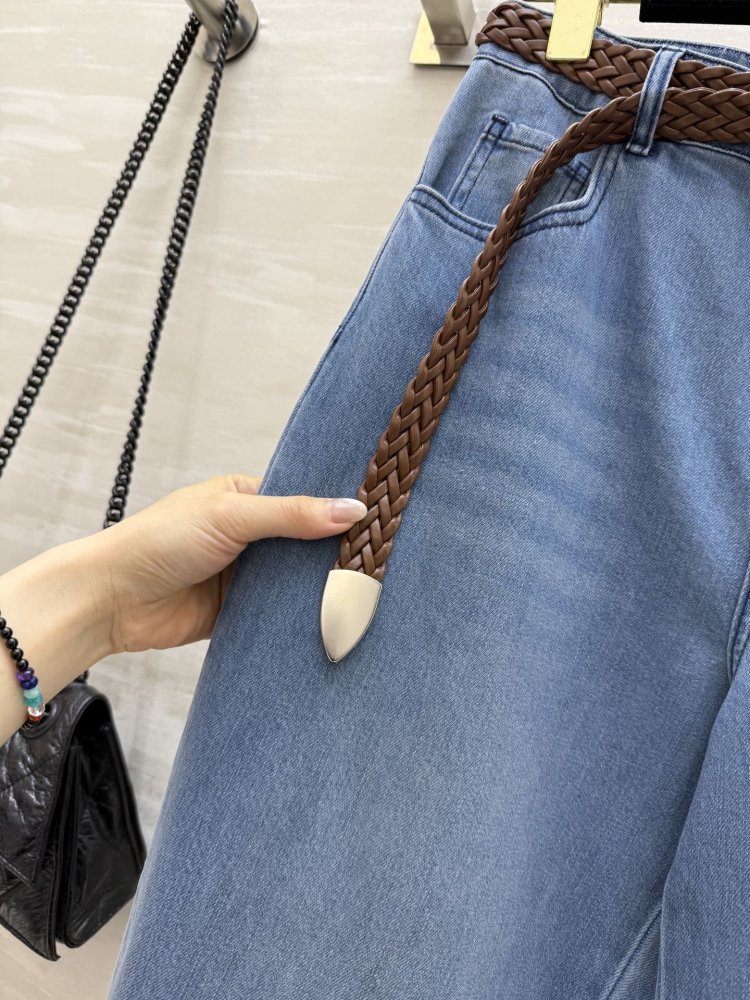 Джинсы женские фото 4