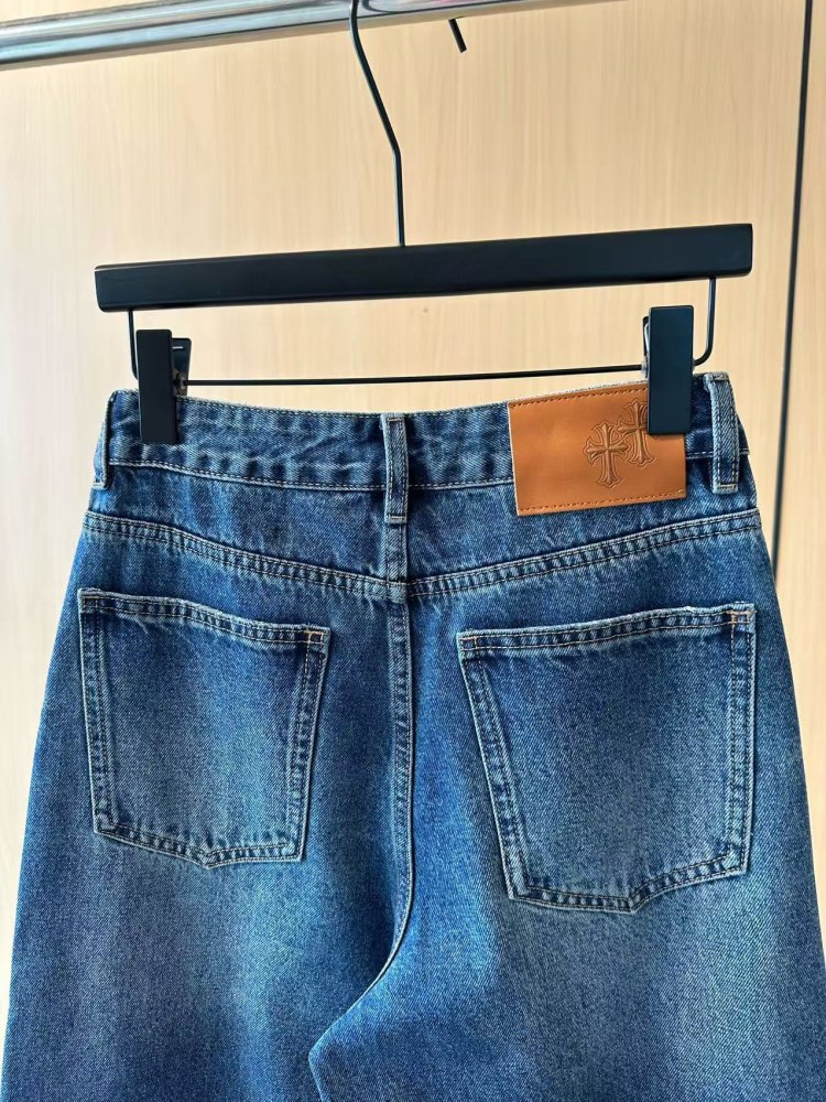 Джинсы женские фото 4