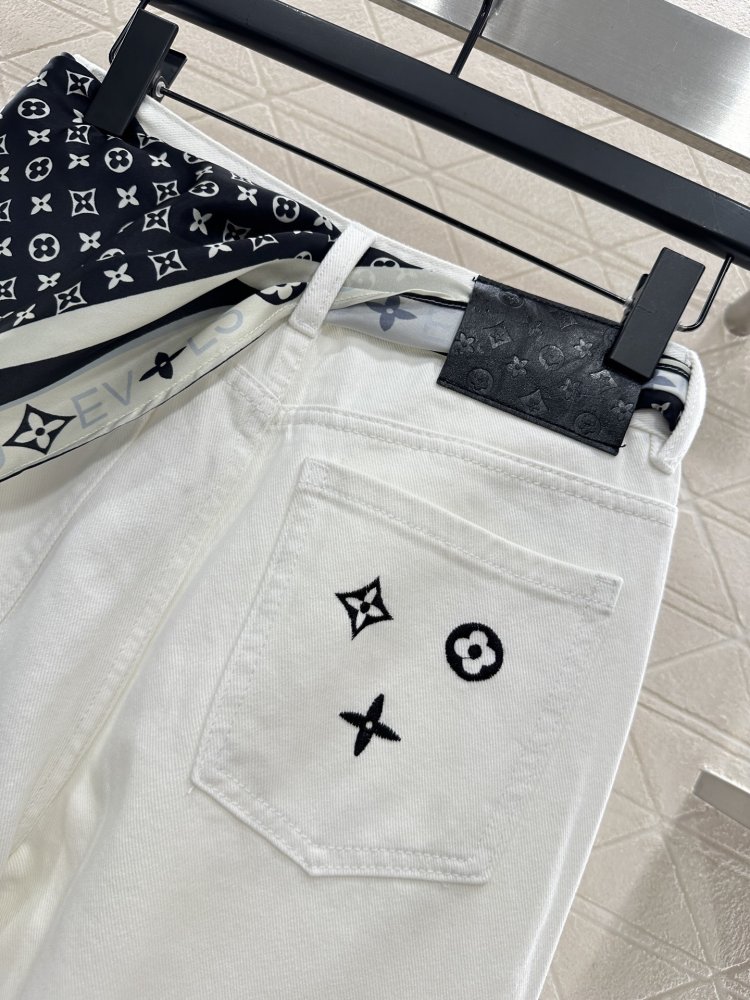 Джинсы женские фото 4