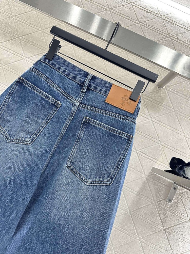 Джинсы женские фото 4