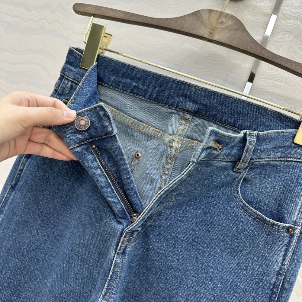 Джинсы женские фото 4