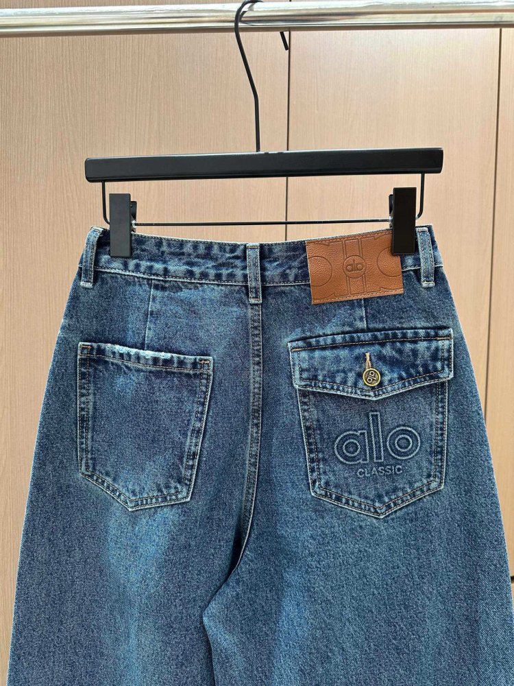 Джинсы женские фото 4