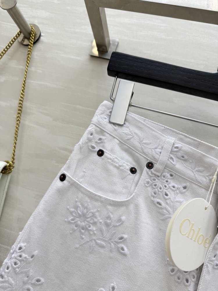 Джинсы женские фото 4