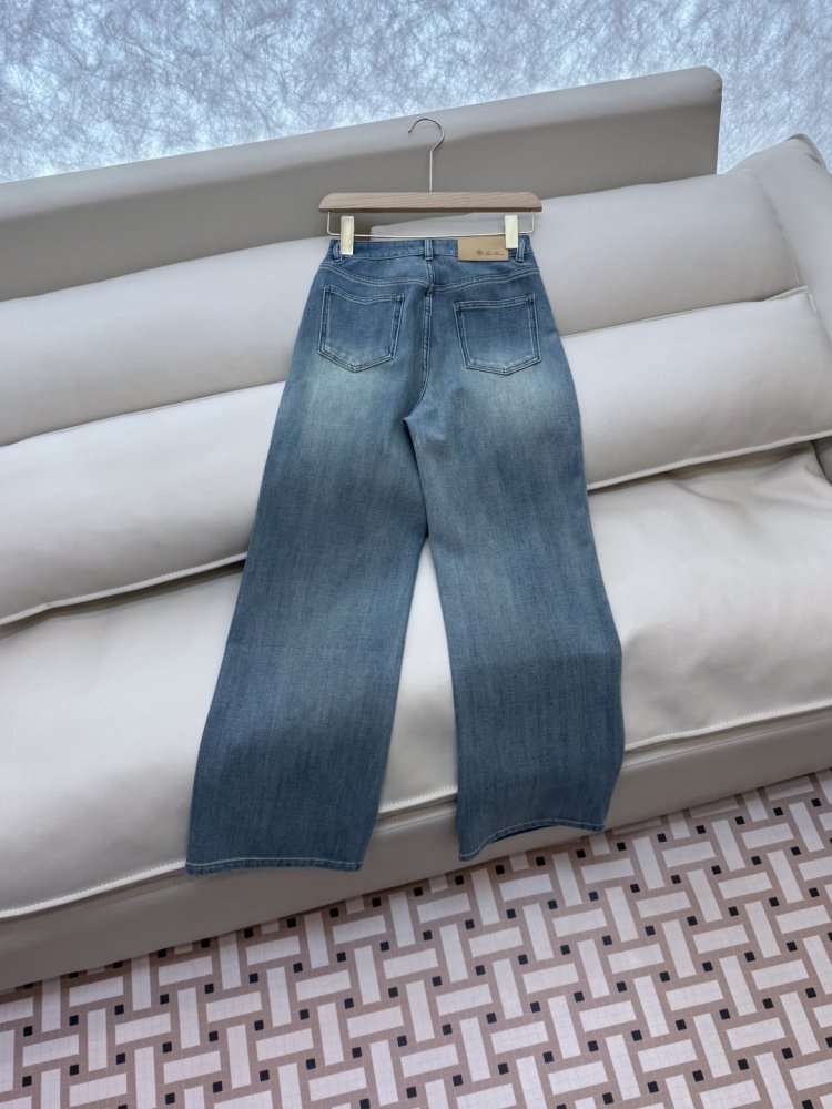 Джинсы женские фото 4