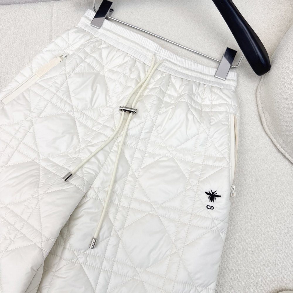 Джинсы женские фото 4