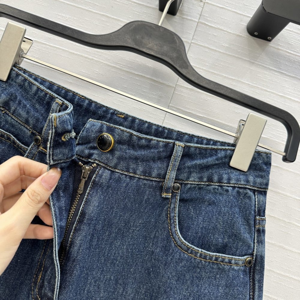 Джинсы женские фото 4