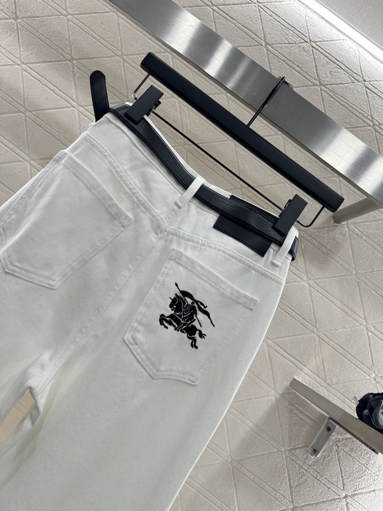 Джинсы женские фото 4