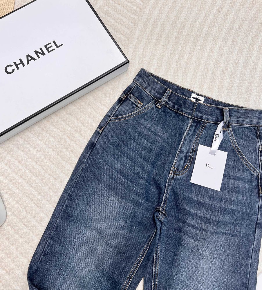 Джинсы женские фото 4