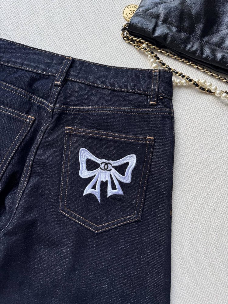 Джинсы женские фото 4