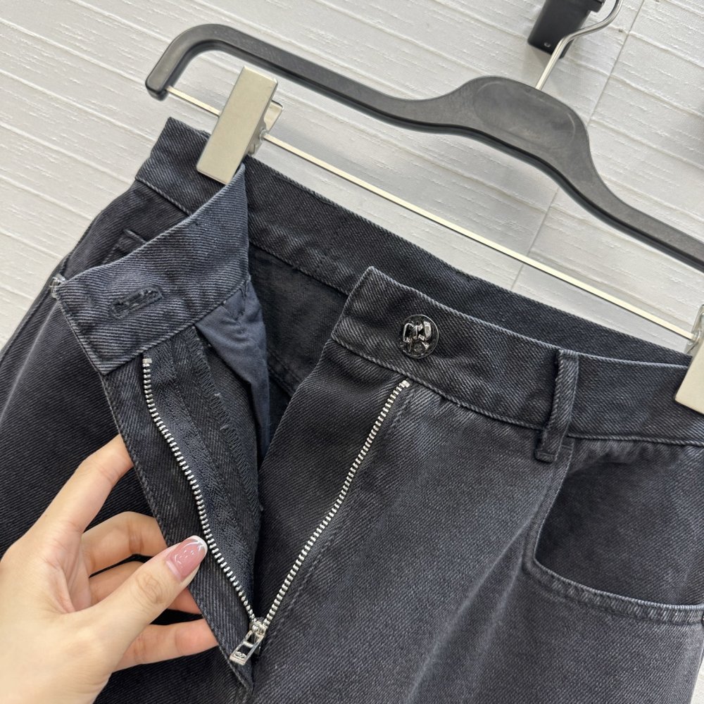 Джинсы женские фото 4